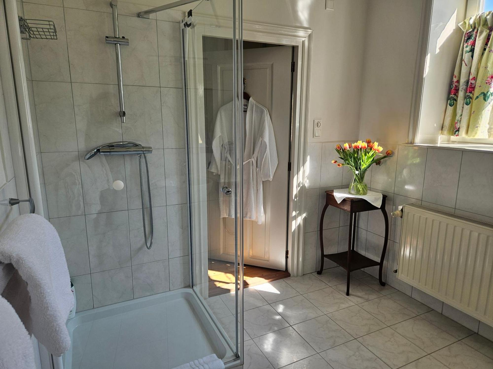 B&B Monumentaal Logeren Zierikzee Esterno foto